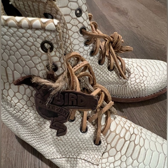 Cream Textured Women's Boots - Picture 10 of 11